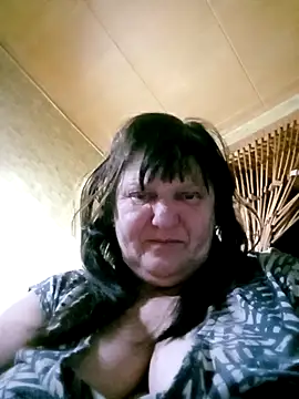 Apeesynka55211 online show from May 4, 7:28 pm