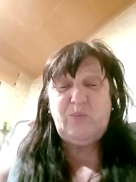 Apeesynka55211 online show from May 3, 7:17 pm