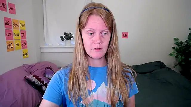 naughtyfox89 online show from August 9, 9:29 pm
