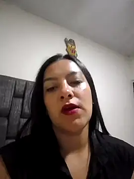 Sexy Nayra outdoors online show from October 2, 4:28 am