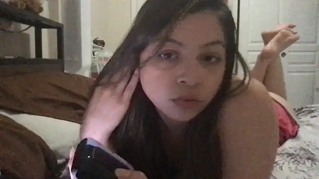 bunnygorl12 online show from April 16, 5:30 am