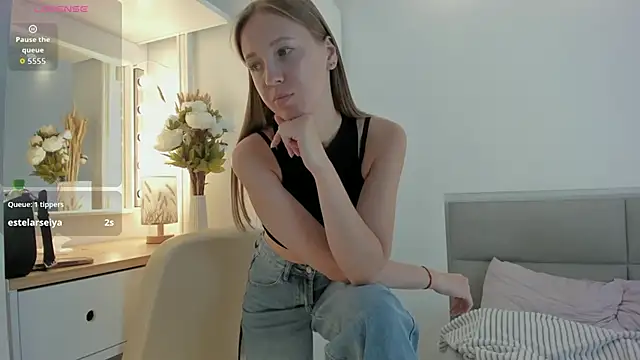 NicoleCollar online show from September 30, 5:35 am