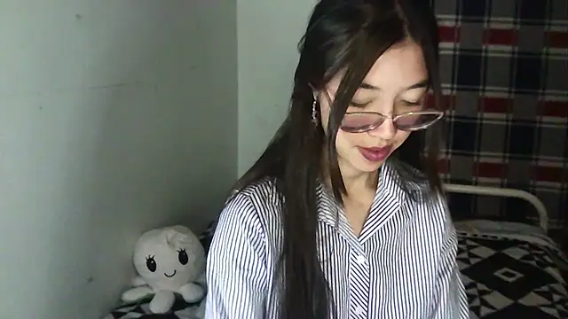 Mikha Ela online show from October 28, 4:40 am