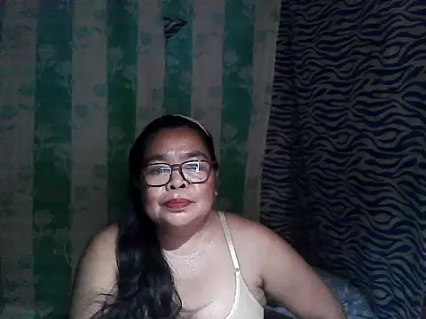 cris tita online show from April 9, 4:23 pm