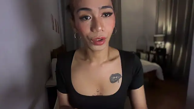 TsManikaXx online show from April 3, 12:47 pm