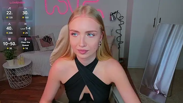 TessaGrays online show from May 21, 11:30 am