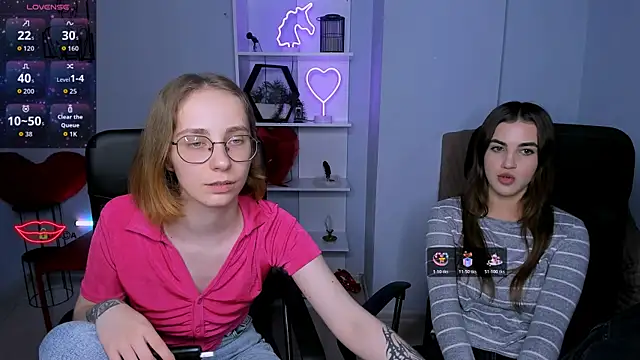 lina fox12 online show from November 16, 4:18 pm