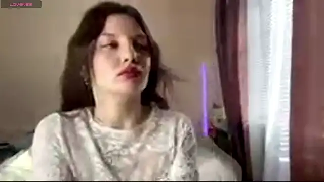 JanellHousen online show from May 20, 5:26 am