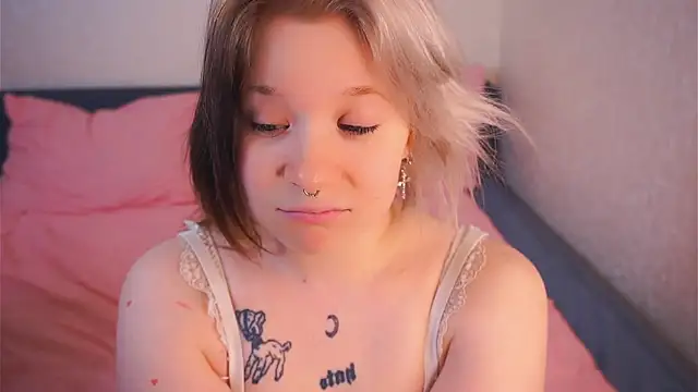 EviaVanveen online show from December 4, 7:43 am