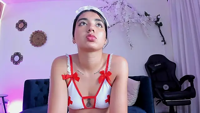 cloe taylor   online show from January 8, 4:27 am