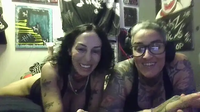 inkdhollow1 online show from May 6, 7:12 am