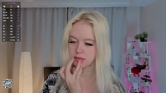 TrishAltsisi online show from October 3, 4:28 am