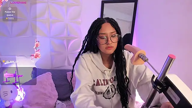 KhalifaDreamss online show from October 2, 1:49 pm