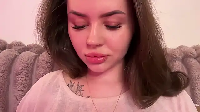 AlmaryKim online show from July 1, 7:46 pm