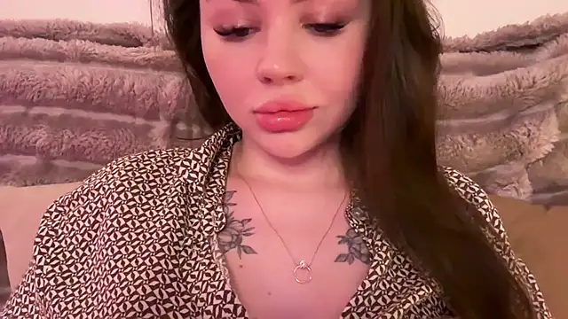 AlmaryKim online show from May 13, 6:57 pm