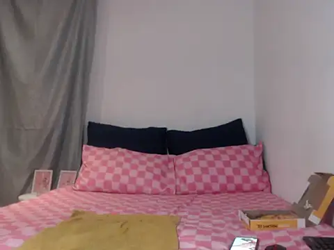 PIXIEBITCHXXX26 online show from October 4, 4:55 pm