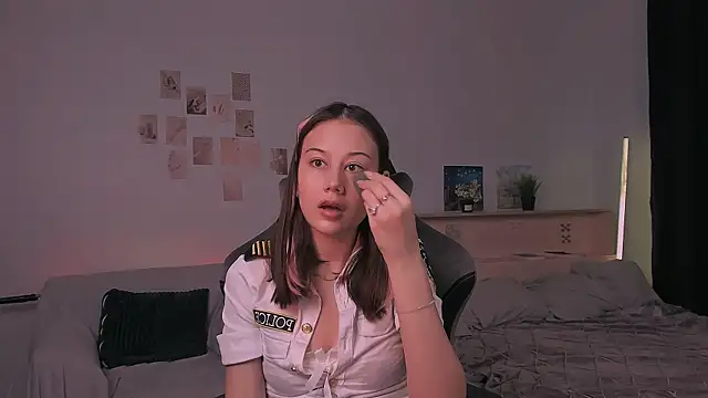 adelle046 online show from October 23, 12:55 pm