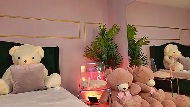 KirraWhite online show from January 9, 6:18 am