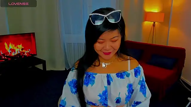 BeckySunday online show from October 4, 5:57 am