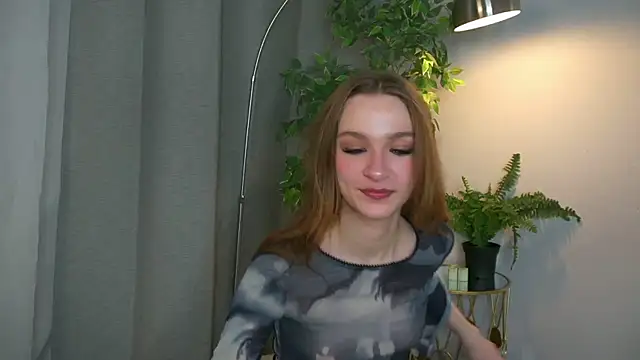 PollyMayer online show from December 5, 9:16 pm