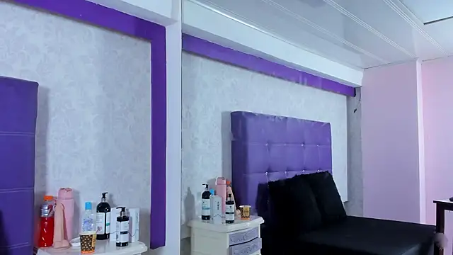 LeaMoreau22 online show from October 8, 12:31 pm