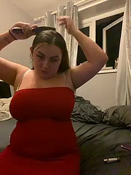 MadelineLeah online show from July 9, 10:01 pm