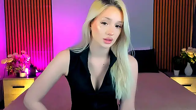 SugarWhisper online show from May 18, 2:56 pm