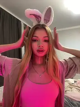  Siennaaa  online show from February 4, 11:19 pm