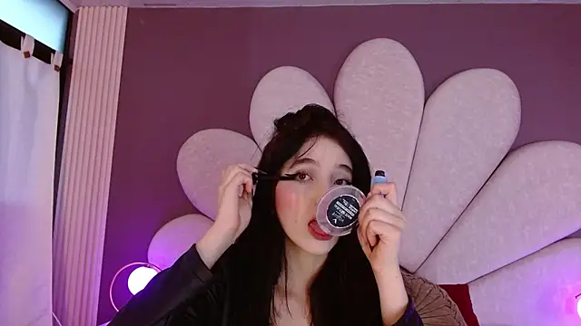 MeganR  online show from May 4, 11:14 am