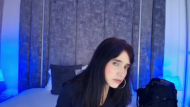 MeganR  online show from May 11, 11:12 am