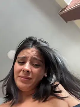 SaraMistick online show from April 1, 1:41 pm