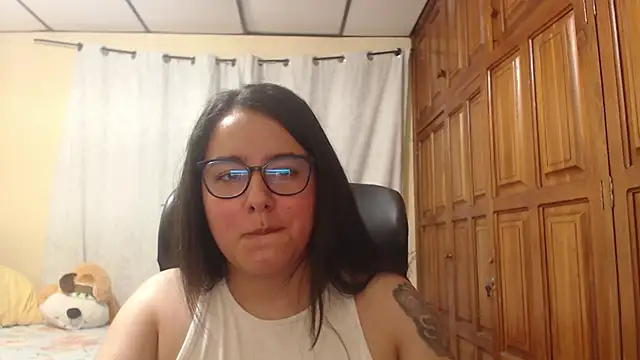 Venus cat  online show from May 17, 2:22 am