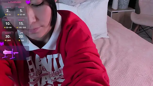 Rubyvixxen  online show from November 1, 4:16 am