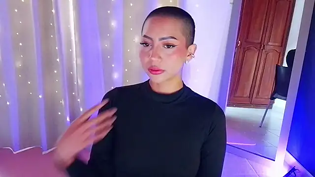 emma web  online show from February 3, 6:56 pm