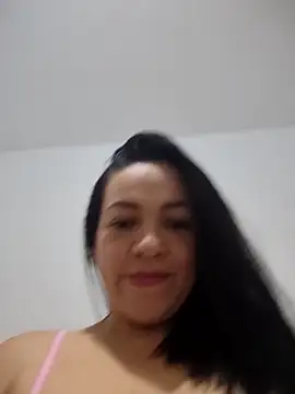 LindaSalo33 online show from October 3, 3:11 am