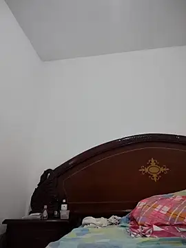 LindaSalo33 online show from December 21, 4:28 am