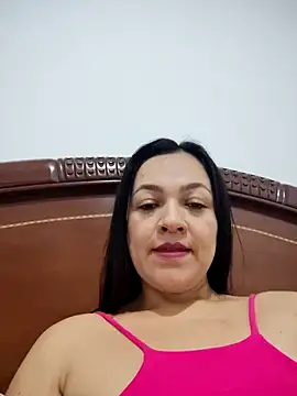 LindaSalo33 online show from October 25, 4:31 am