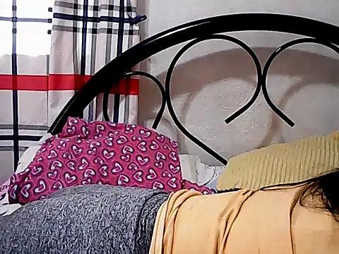 HornyPussie69 online show from March 10, 3:43 am