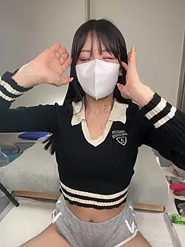 hana-08787- online show from March 28, 10:30 pm