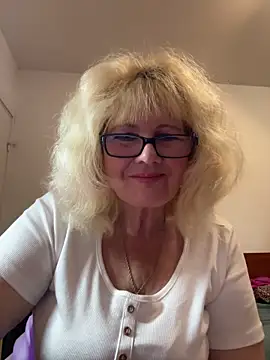 BoloshkaBlonda online show from October 15, 9:06 pm