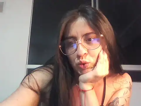 marcelita69 online show from October 7, 3:00 am