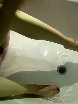 pleasedontpressaredburton online show from November 21, 4:42 pm