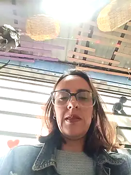 Jade 1-9 online show from October 18, 9:49 pm