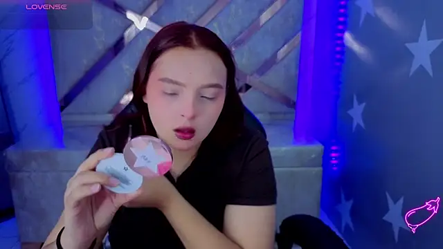 mia foster t online show from May 21, 1:09 pm