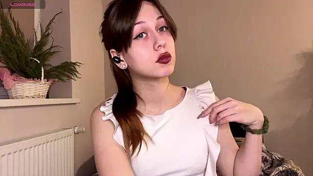 Nayra flash online show from February 1, 5:22 pm