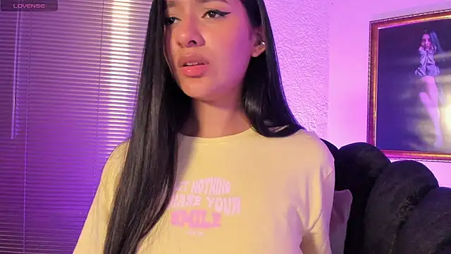 anne leee online show from April 6, 4:46 am