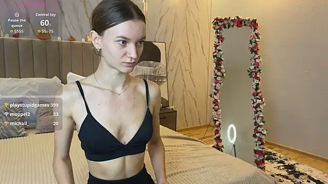 EvaToniz online show from October 19, 1:40 am