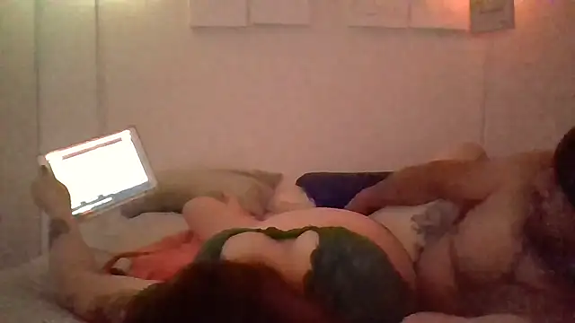 Foxxxy08 online show from November 12, 6:22 am