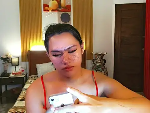 fallinLunaxX online show from November 6, 11:49 am