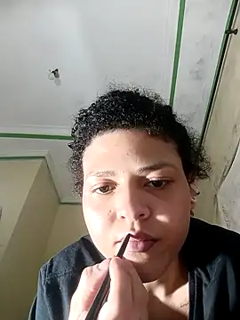 Larissinhamm online show from October 9, 7:45 am